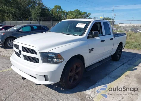 2019 Ram 1500 Classic Express 4X2 6'4 Box из США, поврежденный, VIN 1C6RR6FGXKS555623